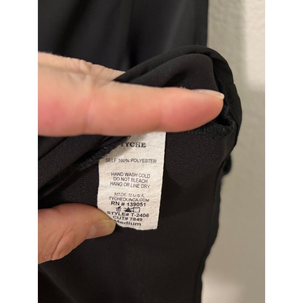 Tyche Black Tulip Hem Keyhole Back Tank Size Medium - Picture 4 of 4